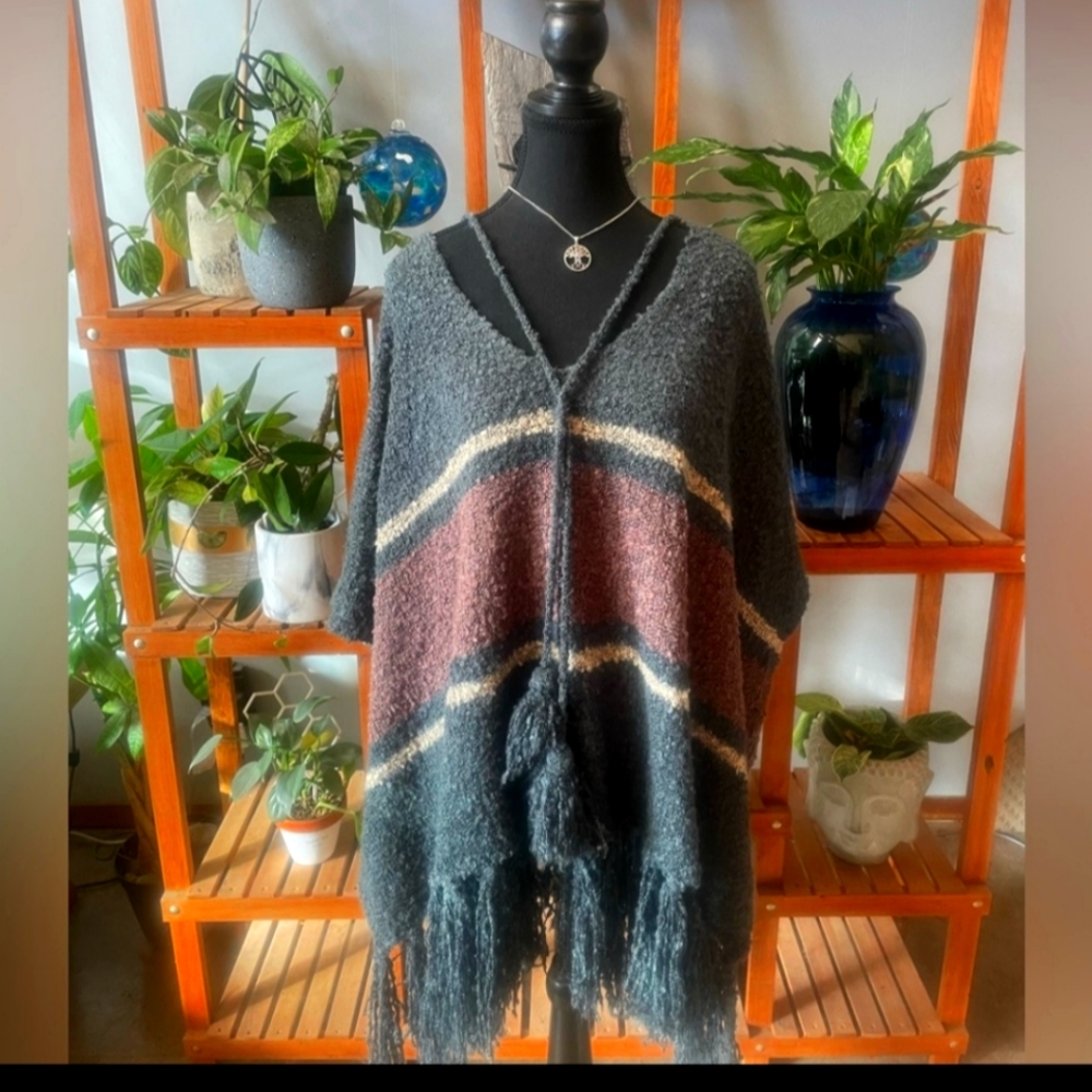 Free People OS Oversized Boho Bubble knit Poncho